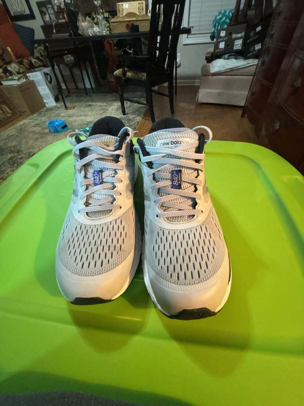 New Balance 840v4 Running Sneakers